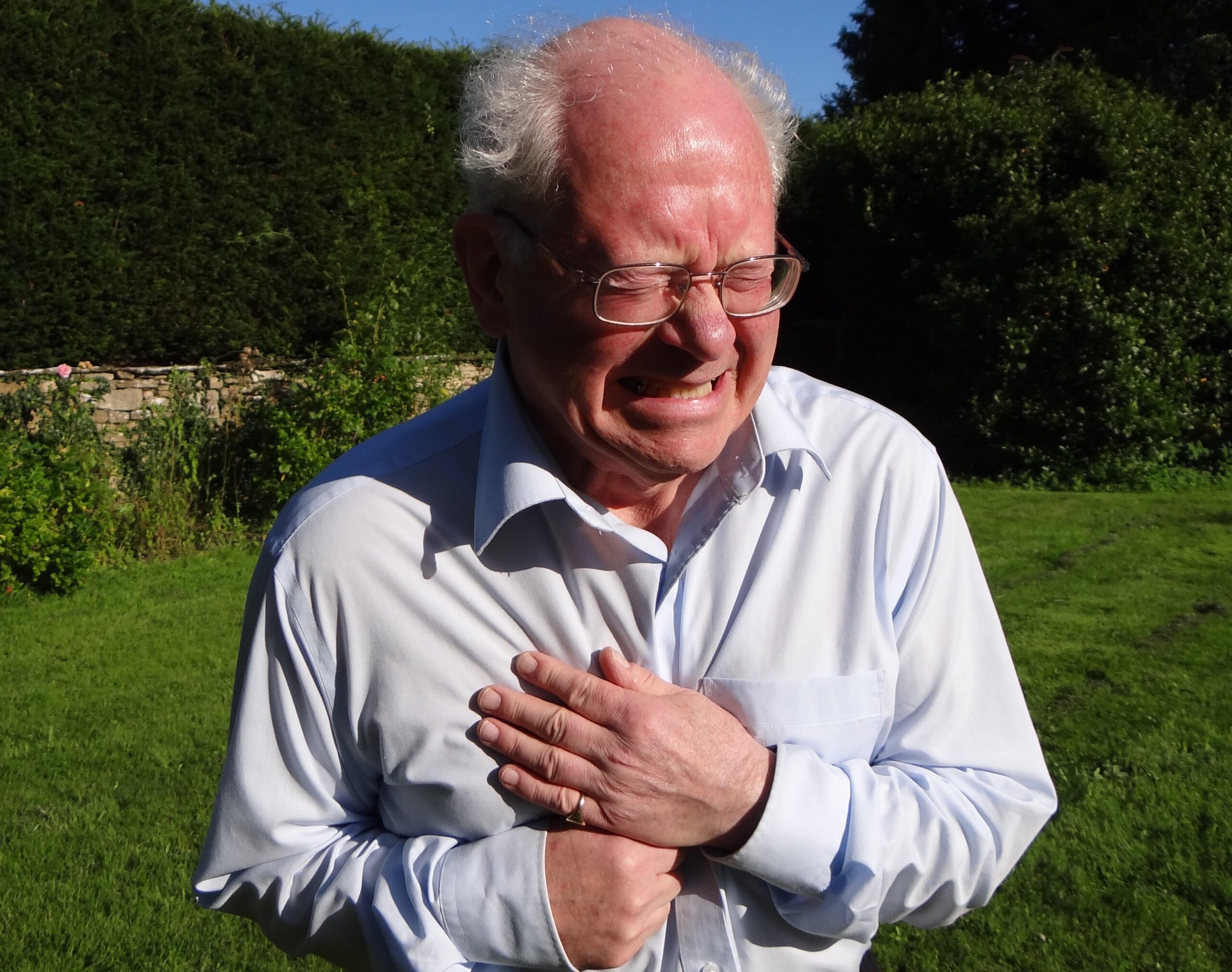 Heart attacks and cardiac arrests and how to survive them