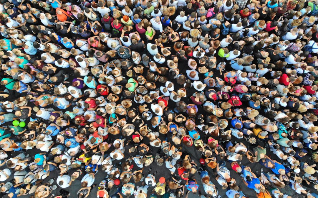 10 essential tips to keep safe in crowds