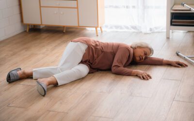 Common Causes of Elderly Falls and How to get up